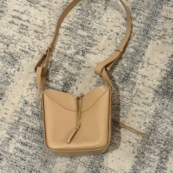 Loewe Hammock Bag - Picture 3 of 9